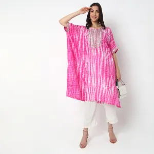 Boxy Fit Embellished Kurta