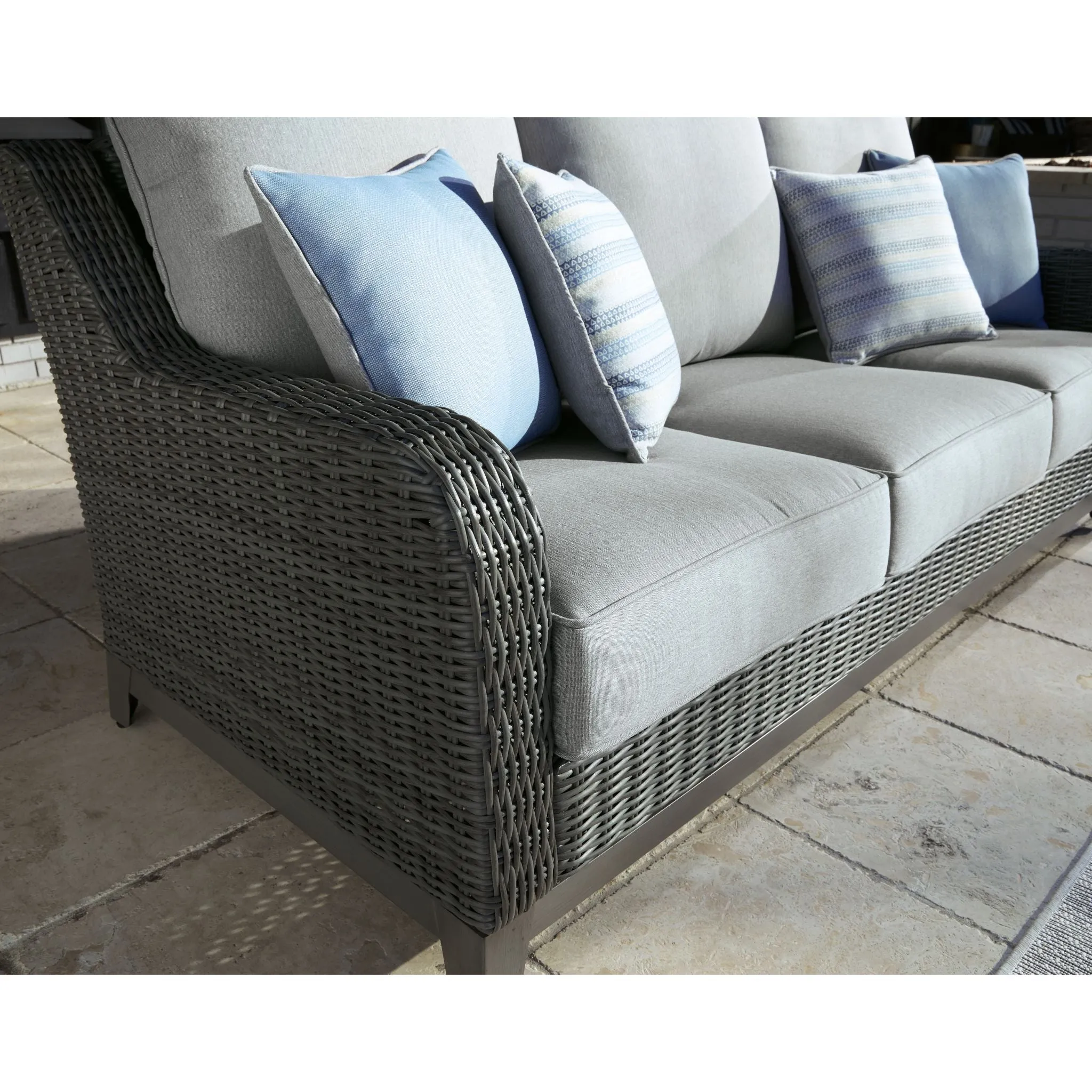 Outdoor Elite Park Sofa with Cushion